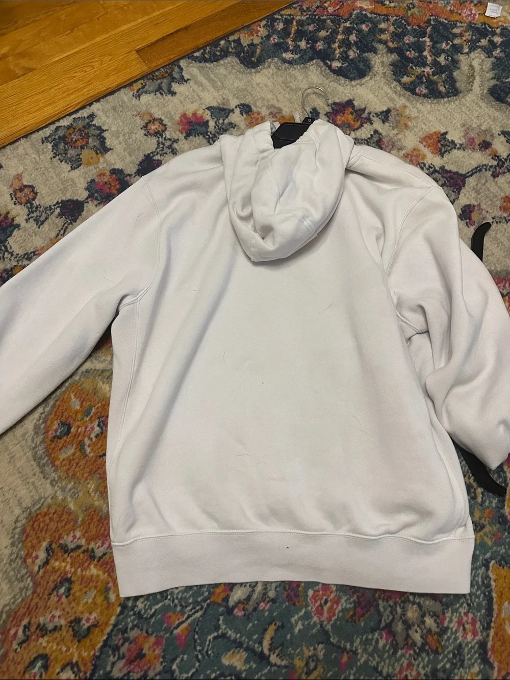 Nike Men's White Pullover Hoodie with Small Logo